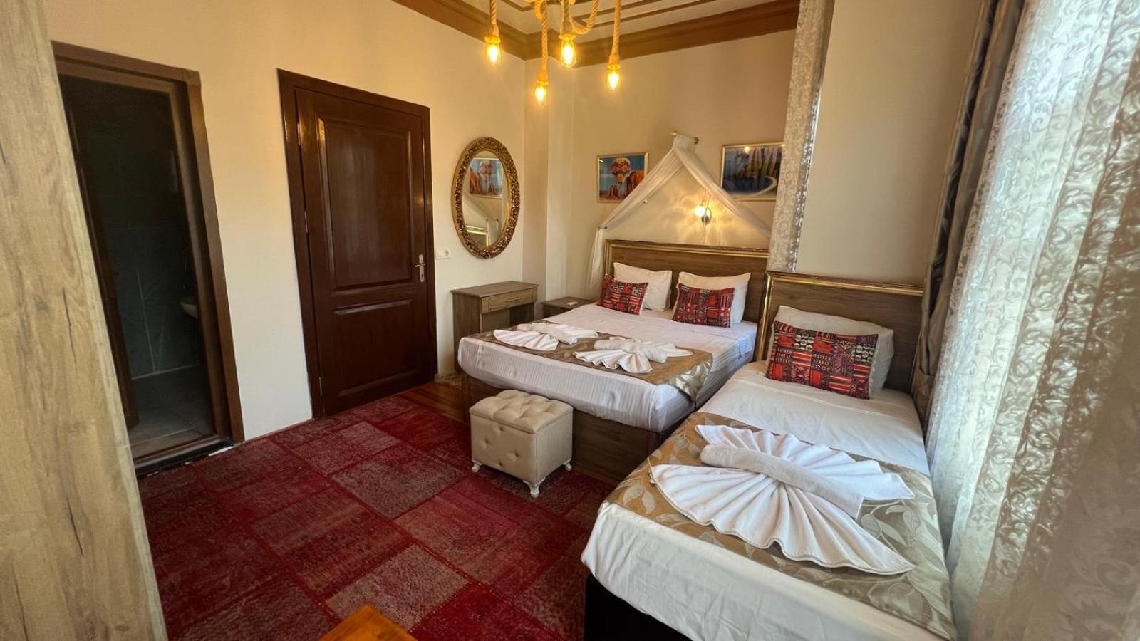 April Story Apart Hotel Истанбул Екстериор снимка